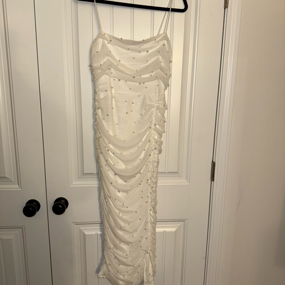 Lulu’s Pearl White Ruched Midi Dress
